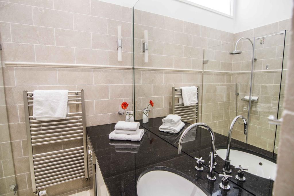 Helvetia Suites Düsseldorf Habitación foto
